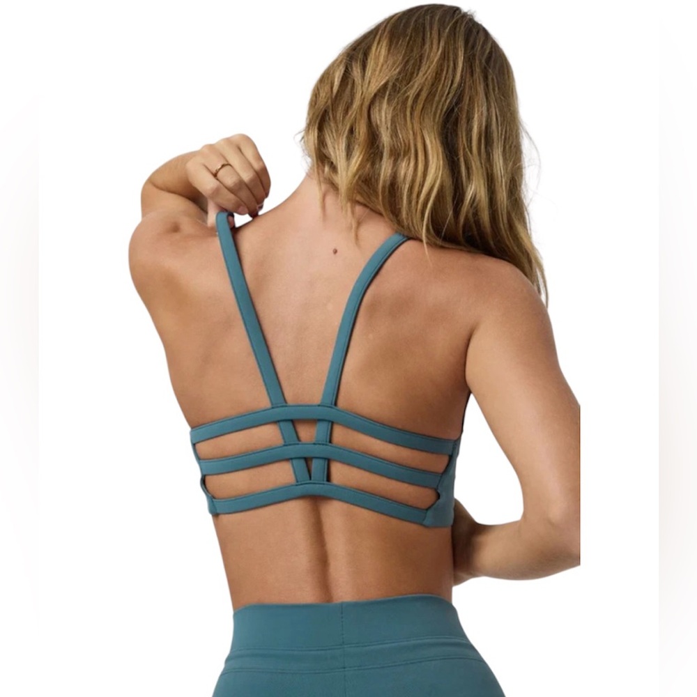 VUORI Women's Yosemite Sports Bra Green